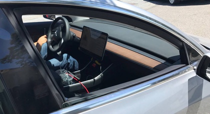 Интерьер Tesla Model 3 будет минималистичным