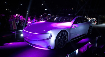 Китайский электромобиль LeSEE попытается составить конкуренцию «Теслам»
