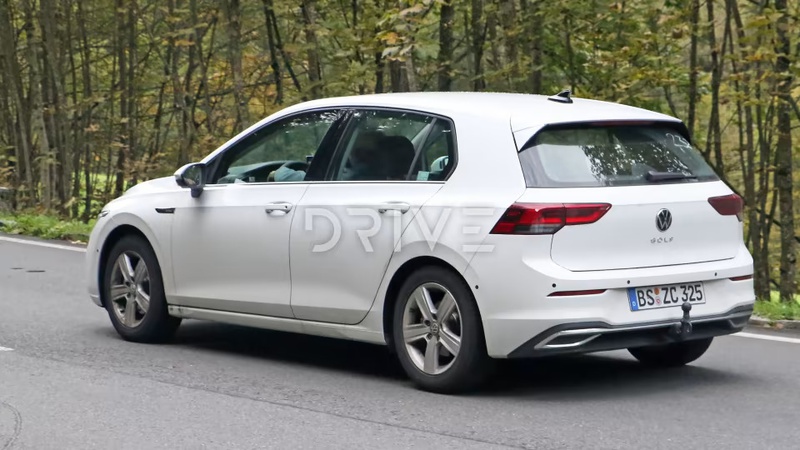 2024 Volkswagen Golf Facelift Spied Showing New Headlights