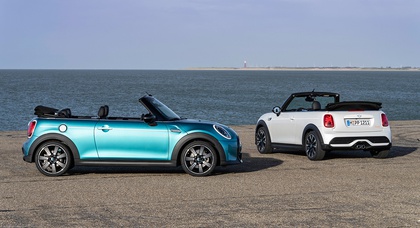 MINI marks the 30th anniversary of the open-top four-seater with a special Seaside Edition model
