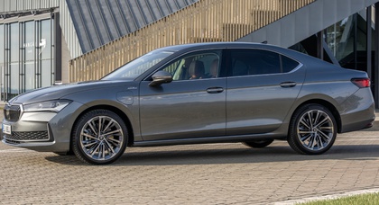 Škoda Superb получил плагин-гибрид мощностью 272 л.с.