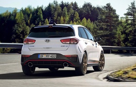 Hyundai Patents Assisted Track Driving System