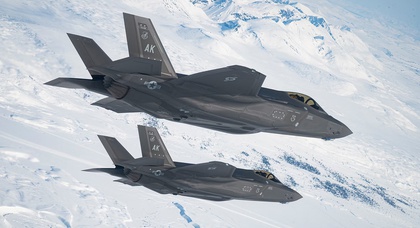 L'armée de l'air américaine redéploie des chasseurs multirôles F-35A Lightning II de l'Alaska au Japon pour remplacer les F-15 Eagles vieillissants