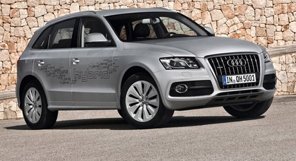 В Украине начались продажи гибридной Audi Q5