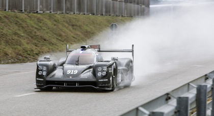 Гоночна прем'єра Porsche 919 Hybrid 2015 модельного року