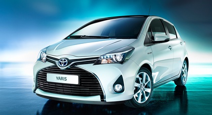 Обновлённый хетчбэк Toyota Yaris лишился трёхдверной версии