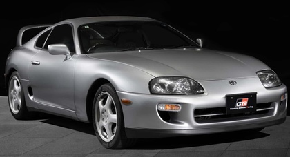 Toyota produziert neue Armaturenbretter für die Supra A80