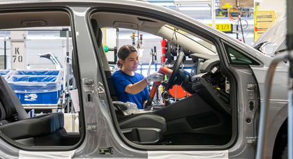 Volkswagen wird bis 2025 22.000 Produktionsmitarbeiter für die E-Mobilität ausbilden