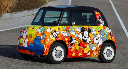 Fiat feiert 100-jähriges Disney-Jubiläum mit Topolino EVs im Micky-Maus-Look