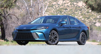Petition Urges Toyota: Bring Back the V6 to the Camry Lineup