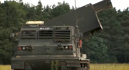 Le premier MLRS M270 est arrivé en Ukraine et a formé la société HIMARS 