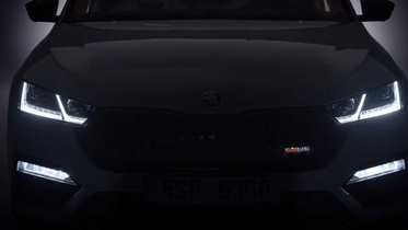 Новая Škoda Octavia RS iV показалась на видео 