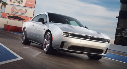 У США оголошено ціни на електричний Dodge Charger. Він значно дорожчий за бензиновий