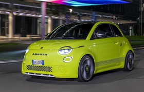 2023 Abarth 500e Electric Hot Hatch mit 155 PS und gefälschtem Gasmotor-Soundgenerator enthüllt