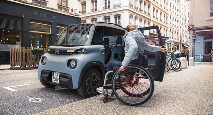 Citroën présente le projet "Ami pour tous", spécialement conçu pour les personnes handicapées ayant perdu l'usage d'un ou des deux membres inférieurs.