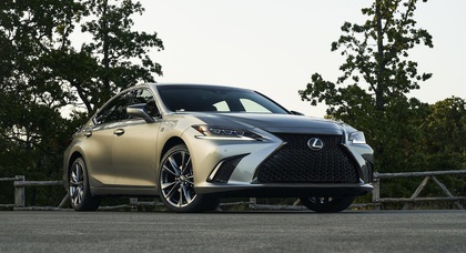 Lexus ES sedan to have all-electric version