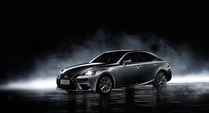 ПРАЗДНИЧНЫЕ ПРЕДЛОЖЕНИЯ НА СПОРТИВНЫЙ СЕДАН LEXUS IS