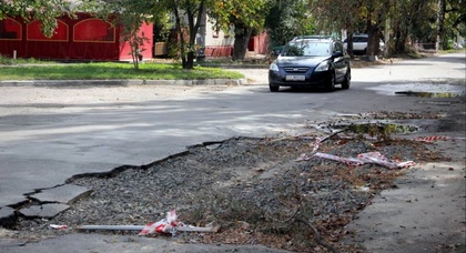 В ямочности украинских дорог виноваты автомобили