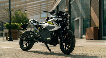 La nouvelle moto électrique Orxa Mantis peut parcourir 221 kilomètres avec une seule charge