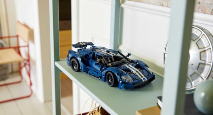 Lego to Release 2022 Ford GT Technic Set with Over 1,400 Pieces and Moving Pistons
