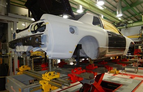 Nissan показал восстановление классического Skyline GT-R по заводской технологии