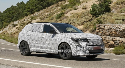Facelifted Renault Austral SUV has been spotted testing in the mountains