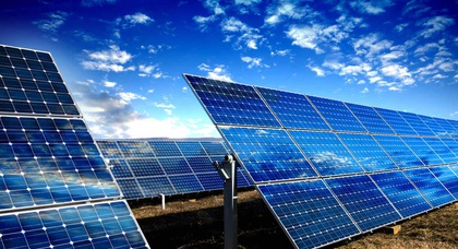 Laut Internationaler Energieagentur wird die Solarenergie im Jahr 2023 die Investitionen in die Ölförderung übertreffen