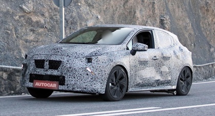 First photos of the next-generation Renault Clio on the road