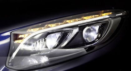 Mercedes E-Class получит новую «умную» оптику
