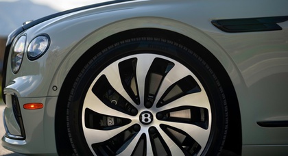 Bentley скасувала повну електрифікацію модельного ряду