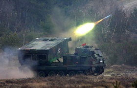 L'Allemagne a livré des lance-roquettes multiples Mars II et trois autres obusiers PzH 2000 à l'Ukraine