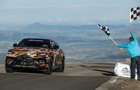 Lamborghini Urus поднялся на гору Пайкс-Пик за рекордно короткое время, опередив Bentley Bentayga