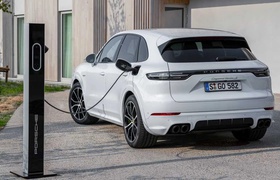 Porsche wird den künftigen vollelektrischen Cayenne am Mehrmarkenstandort von Volkswagen Slovakia in Bratislav fertigen