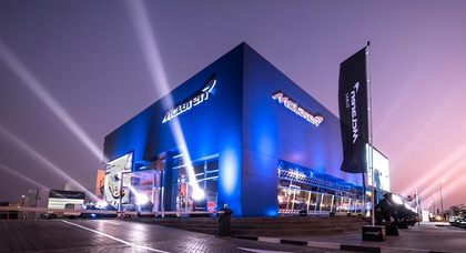 McLaren открыл свой самый большой шоурум. Он расположен в Дубае