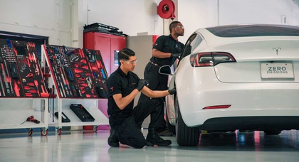 Tesla führt einen seltenen „physischen“ Rückruf von über 24.000 Fahrzeugen des Modells 3 wegen lockerer Sicherheitsgurte durch