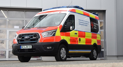 Ford Pro met en circulation la première ambulance électrique de Bavière