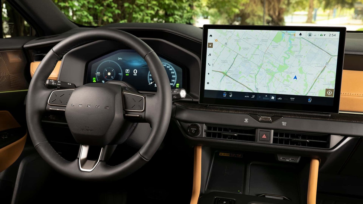 New 14-inch touchscreen and digital instrument cluster