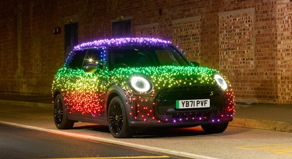 The Festive MINI is back, this year wrapped in 3,000 LED lights