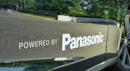 Tesla и Panasonic выпустят солнечные батареи