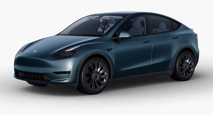 Tesla présente un nouveau revêtement en vinyle bleu abysse satiné pour la Model Y et la Model 3