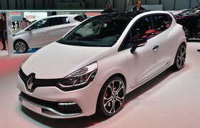 Renault добавил мощности «заряженному» хетчбэку Clio RS