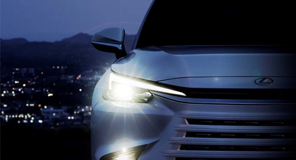 2024 Lexus TX, GX Teasers Preview Pair's Unique Front-End Designs