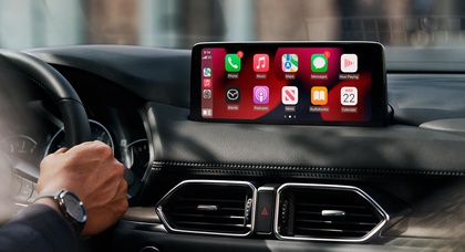 2024 Le Mazda CX-5 est doté d'un écran central de 10,25 pouces avec Apple CarPlay et Android Auto, et désormais d'un écran tactile