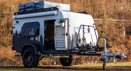Kuckoo dévoile Emma, ​​un micro camping-car avec vue panoramique et portes vitrées