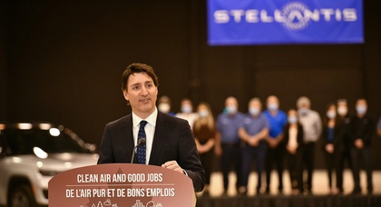 Stellantis menace de démanteler une usine canadienne de batteries d'une valeur de 3,7 milliards de dollars à la suite d'un différend avec le gouvernement