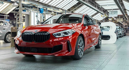 BMW Group Werk Leipzig produziert 3.333.333. Fahrzeug, einen BMW 128ti in Melbourne Red