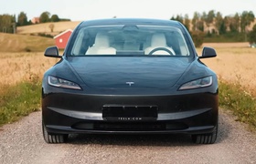 La Tesla Model 3 se dote enfin d'indicateurs d'angle mort