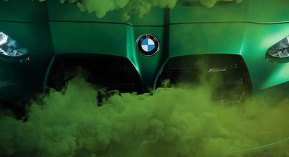 Новые BMW M3 и M4 показались на «дымных» тизерах