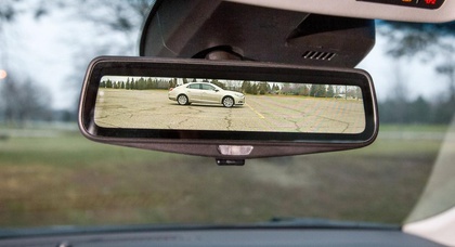 Cadillac представила необычайно широкоугольные зеркала заднего вида