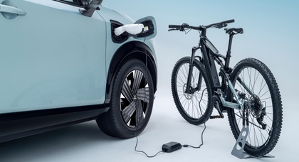 Nissan Ariya 2026 научился питать внешние устройства с функцией V2L